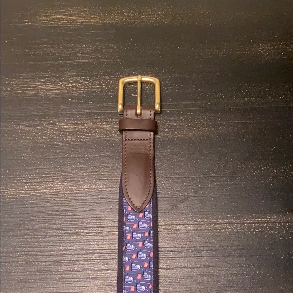 Vineyard Vines belt